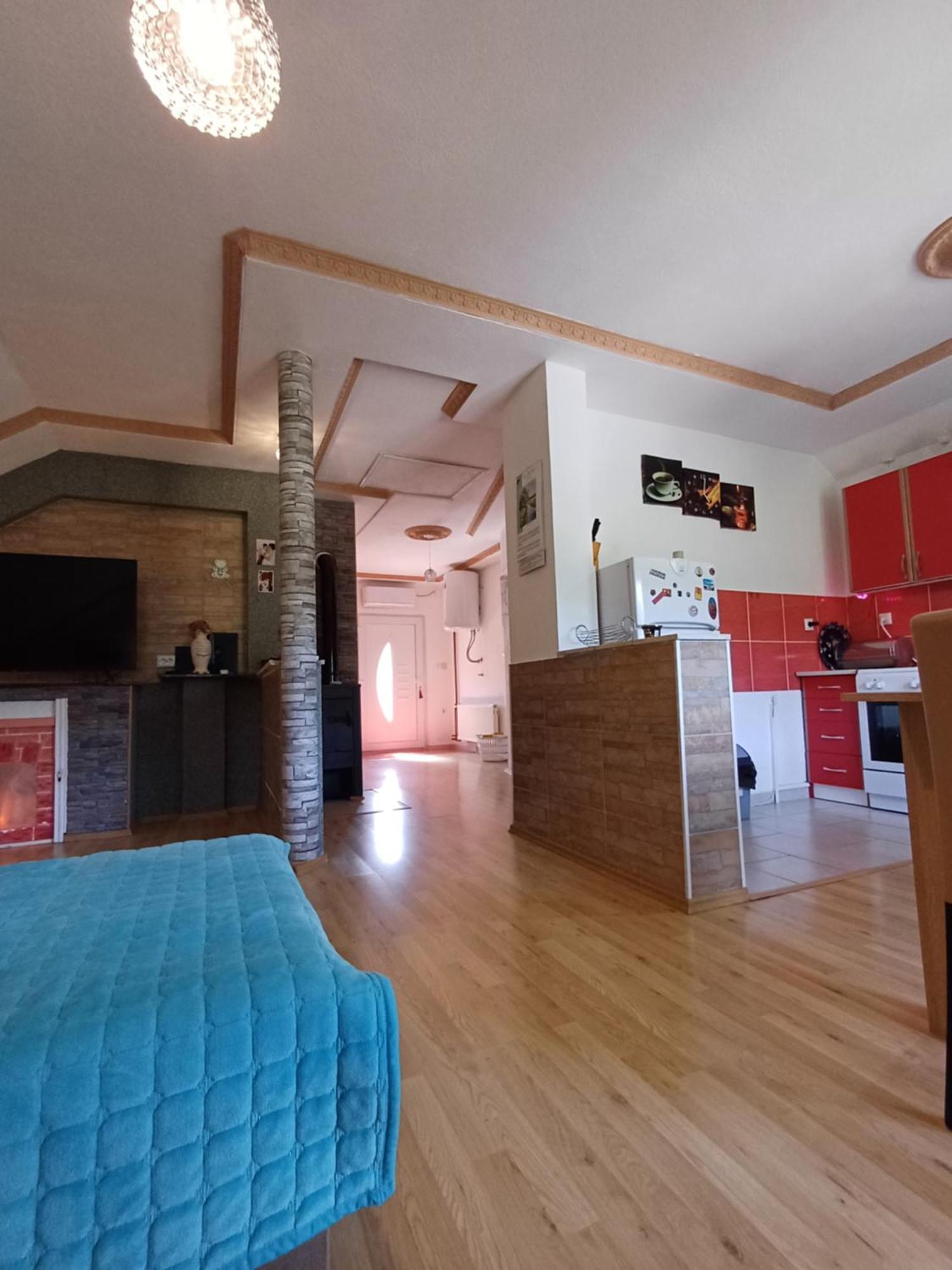 Apartman Denis Una Luzine 外观 照片